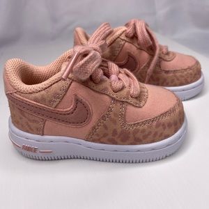 Pink Nude Toddler Nike sneakers